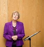 Kate Bradford entertained the public with a talk about the "Faboulous 40s to Swing 60s".